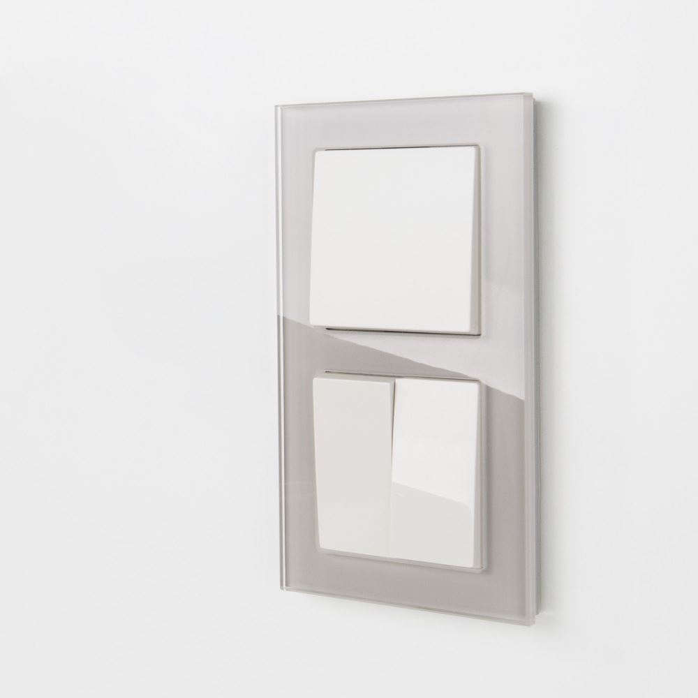 Рамка стеклянная Werkel Favorit на 2 поста Дымчатый W0021117 — изображение 2