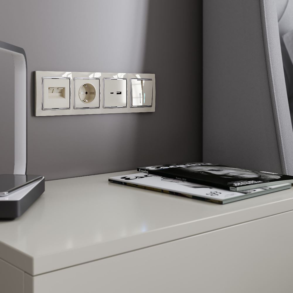 Рамка из поликарбоната Werkel Snabb на 4 поста Слоновая кость / Хром W0041903 — изображение 2