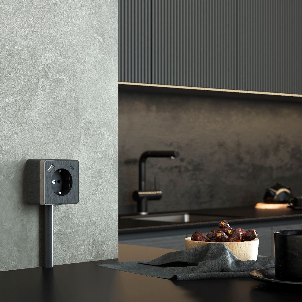 Розетка накладная Werkel Gallant с заземлением, шторками и USB тип A+C Графит рифленый W5071704 — изображение 3